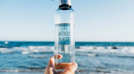 Butelka szklana a plastikowa – porownanie rozwiazan